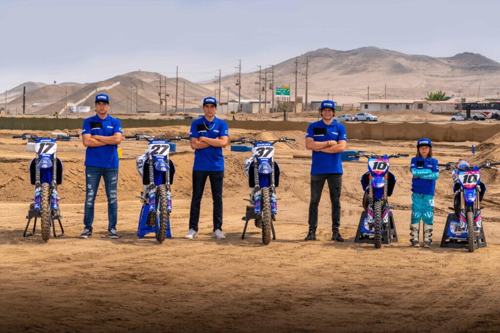 ESCUADRÓN AZUL YAMAHA PRESENTA SU EQUIPO DE MOTOCROSS PARA 2023 Todo